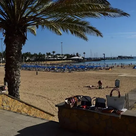 Belle Vue Triplex On The Hill アパート *