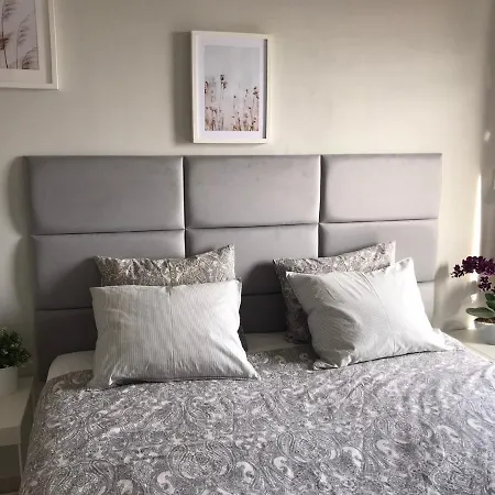 Belle Vue Triplex On The Hill アパート *