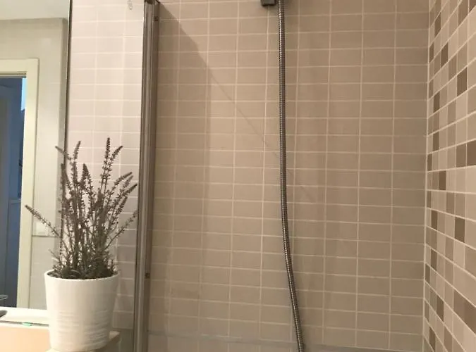 Belle Vue Triplex On The Hill דירה