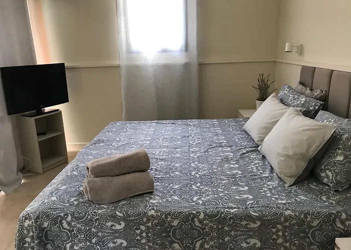 Belle Vue Triplex On The Hill