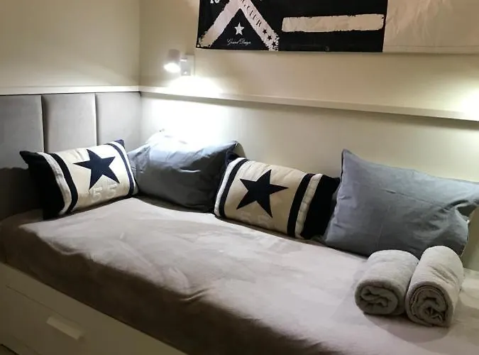 Belle Vue Triplex On The Hill *