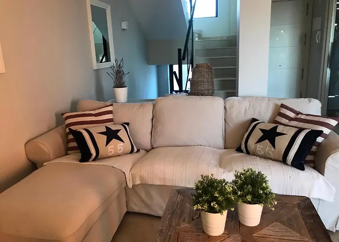 Belle Vue Triplex On The Hill