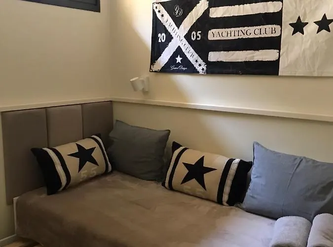 Belle Vue Triplex On The Hill