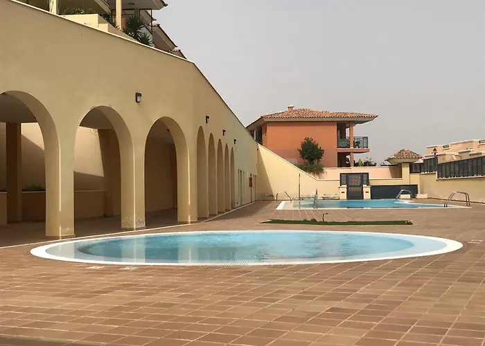 Belle Vue Triplex On The Hill Διαμέρισμα