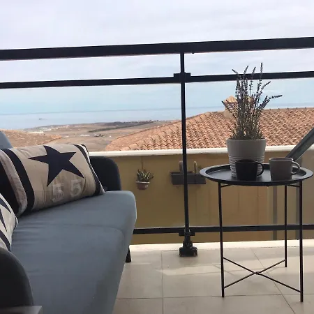 Belle Vue Triplex On The Hill